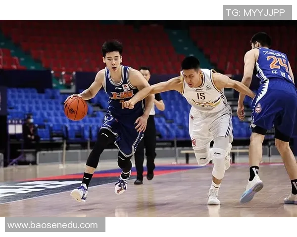 广州足球队在大师赛中的实力展现与战术分析全面解读