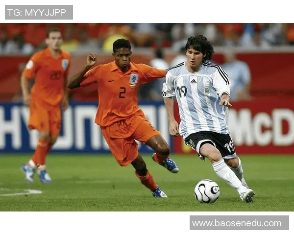 足球明星阿扬迈的传奇之路与背后的奋斗故事揭秘 足球明星阿扬迈的传奇之路与背后的奋斗故事揭秘